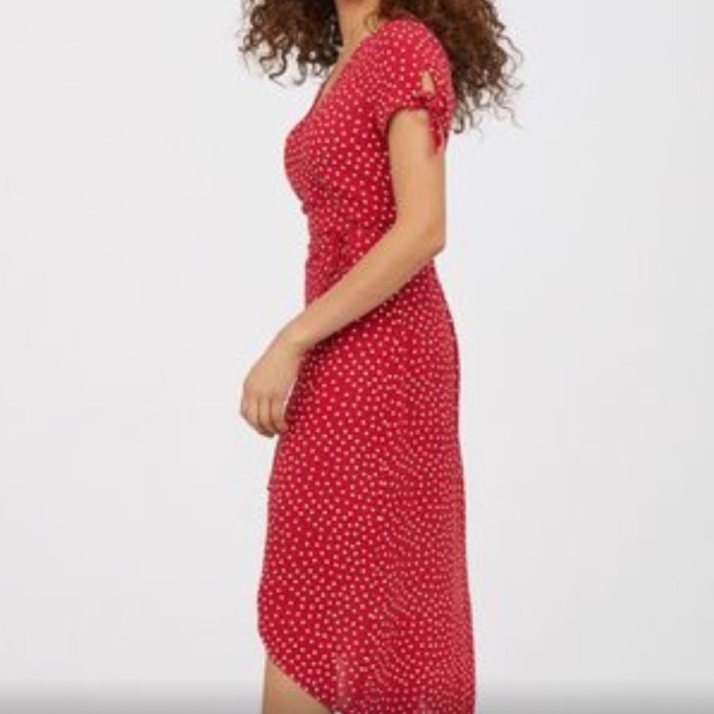 H&M Red polka dot Wrap dress EUC Small 4-6 LAST CHANCE - Picture 4 of 14